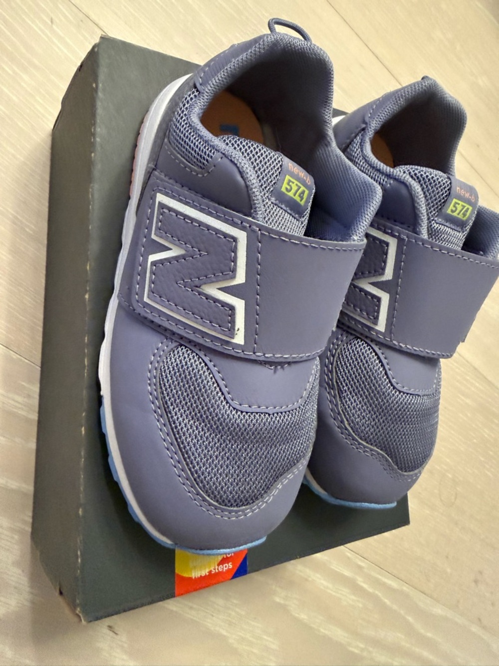 New Balance kids Velcro sneakers - sz10 c